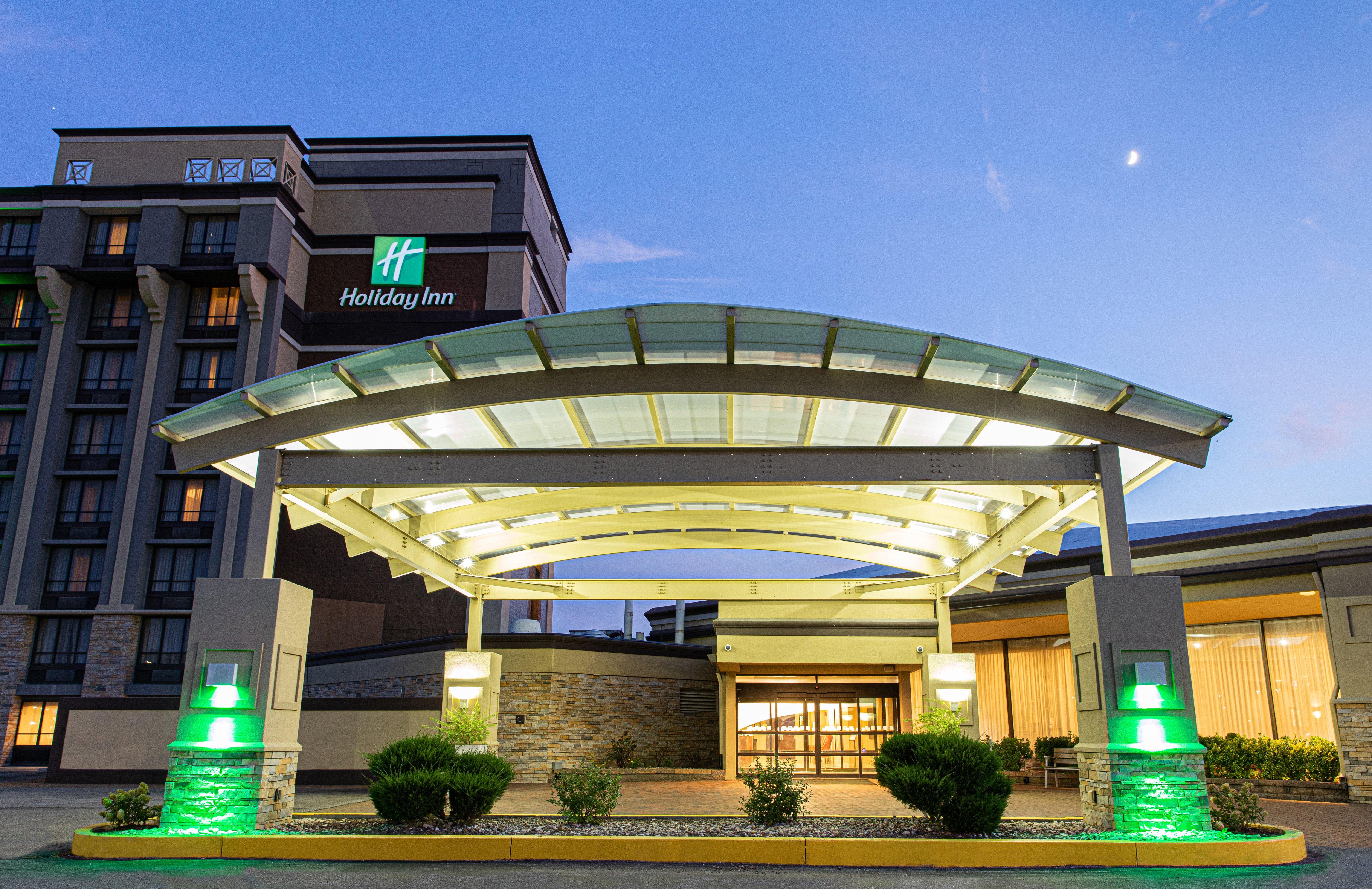 Hilton St. Louis Airport Hotel Woodson Terrace Exterior photo